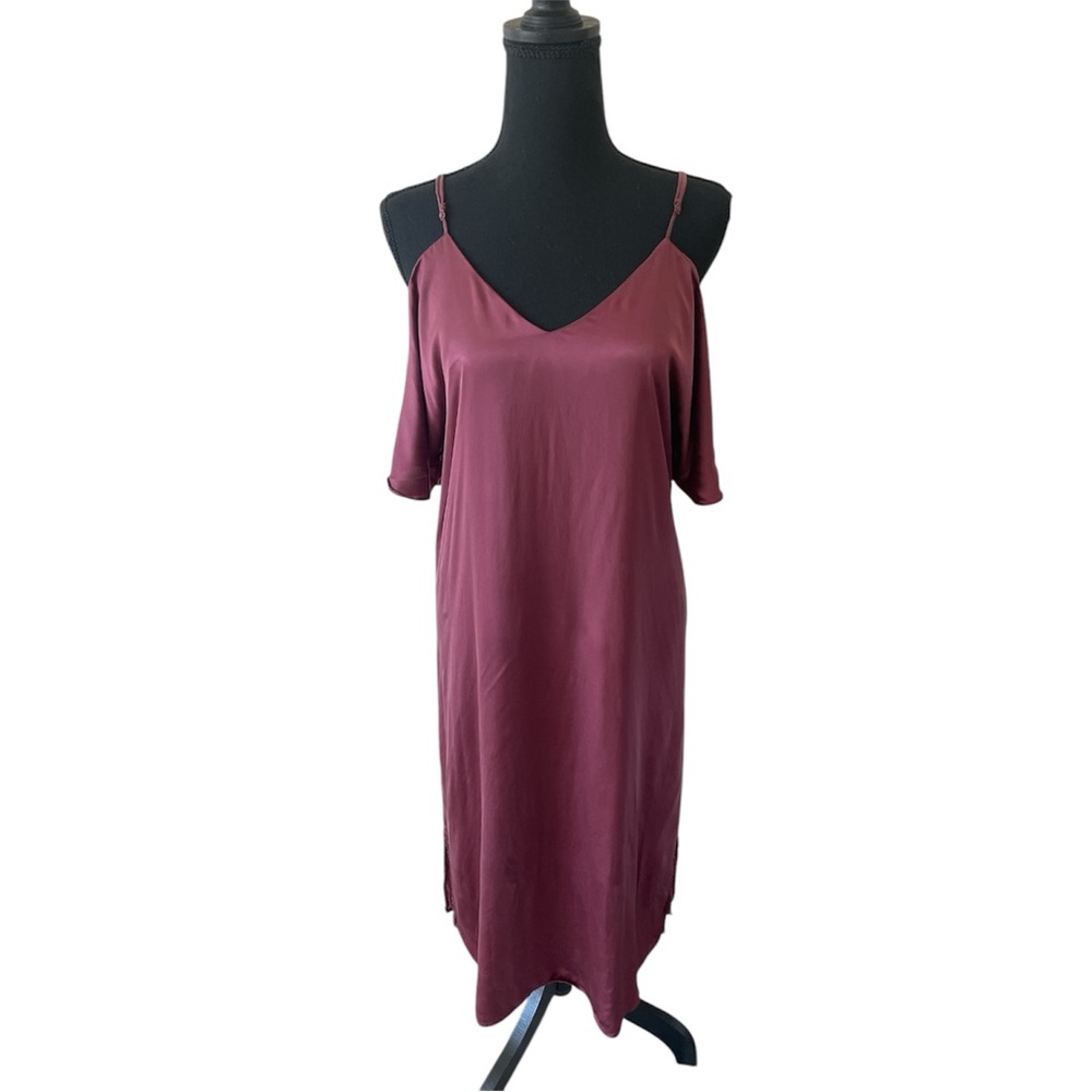 GUC ARITZIA SATIN LINED OFF THE SHOULDER DRESS SIZE SMALL